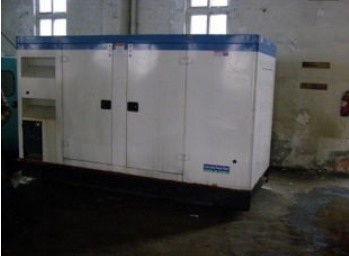 鹤壁二手康明斯150kw大型柴油发电机组